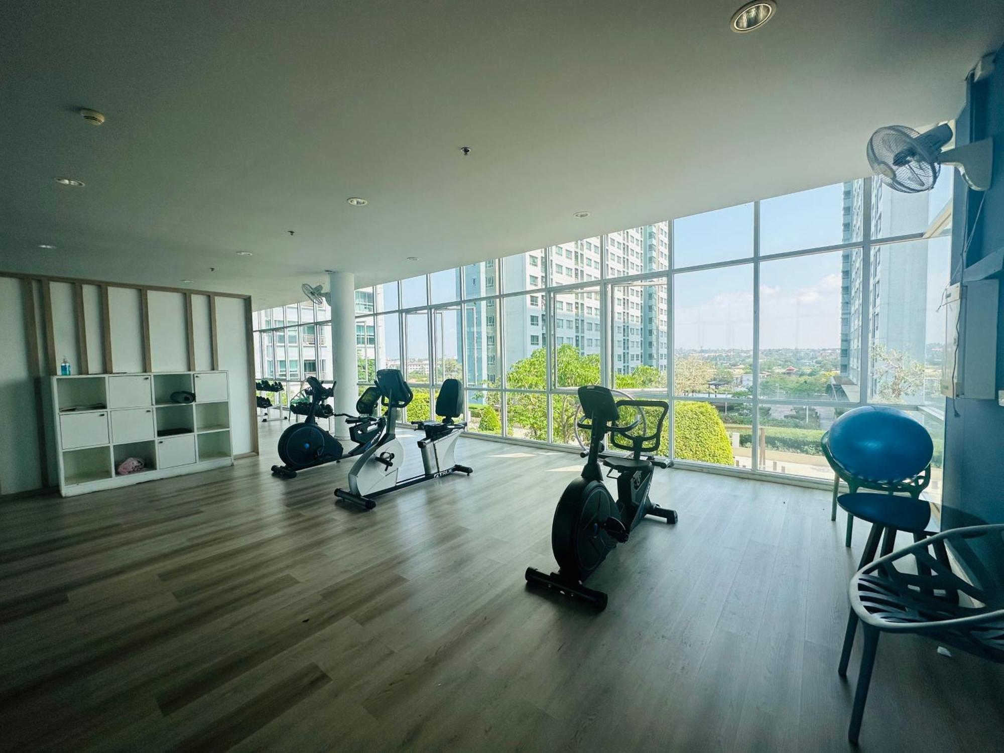 Seaview Beach Room Lumpini-Pool And Gym Face To Ocean 乔木提恩海滩 外观 照片